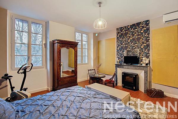 A VENDRE A DRAGUIGNAN SUPERBE APPARTEMENT T3 SPACIEUX de 100 m² en centre ville