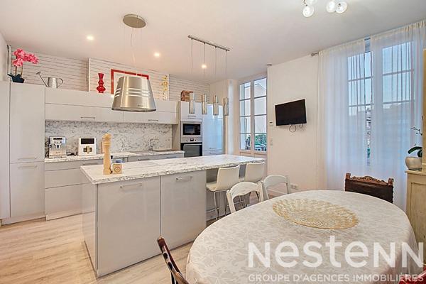 A VENDRE A DRAGUIGNAN SUPERBE APPARTEMENT T3 SPACIEUX de 100 m² en centre ville