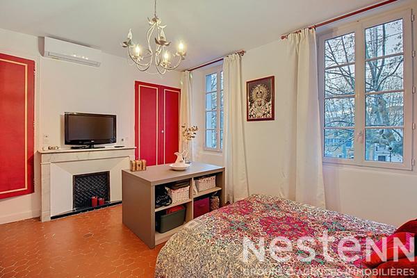 A VENDRE A DRAGUIGNAN SUPERBE APPARTEMENT T3 SPACIEUX de 100 m² en centre ville