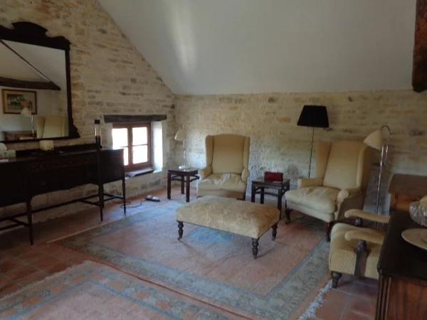 Charmant appartement de caractère d'une chambre avec piscine commune enterrée