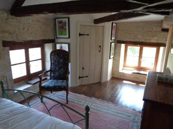 Charmant appartement de caractère d'une chambre avec piscine commune enterrée