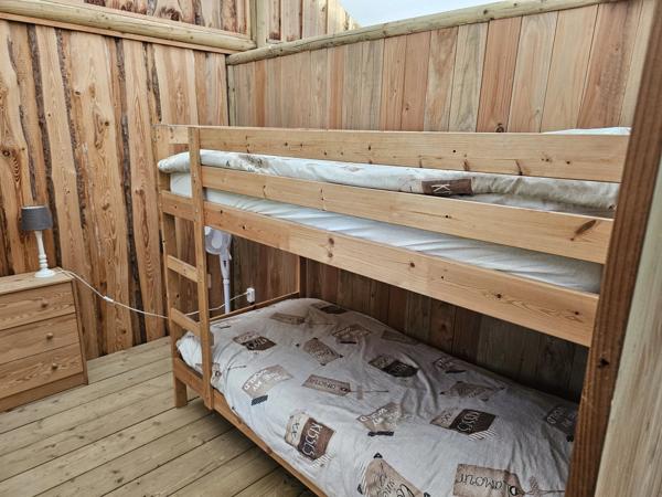Complexe de glamping sur plus de 5 hectares avec étang