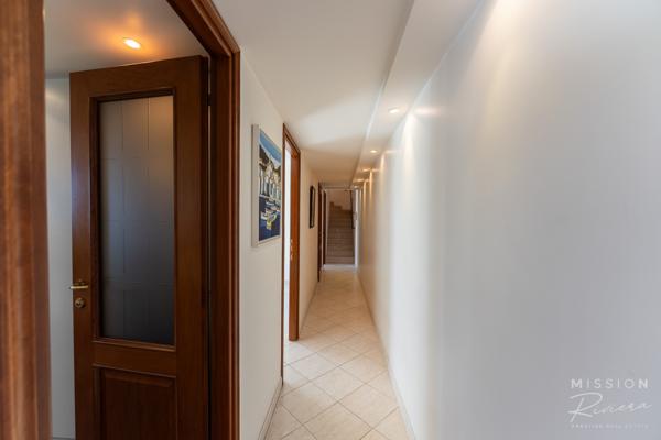 Nice (06200) Villa de 6 chambres dans les collines de Fabron, à Nice, avec piscine, garage et annexe