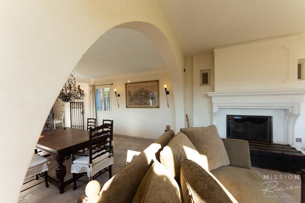 Nice (06200) Villa de 6 chambres dans les collines de Fabron, à Nice, avec piscine, garage et annexe