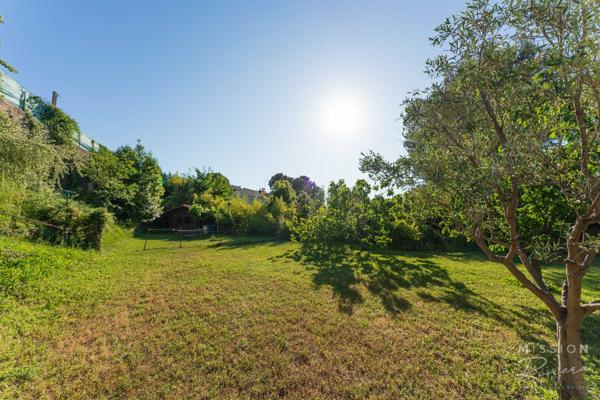 Nice (06200) Villa de 6 chambres dans les collines de Fabron, à Nice, avec piscine, garage et annexe