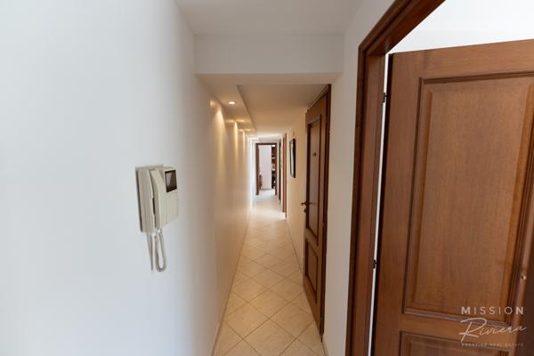 Nice (06200) Villa de 6 chambres dans les collines de Fabron, à Nice, avec piscine, garage et annexe