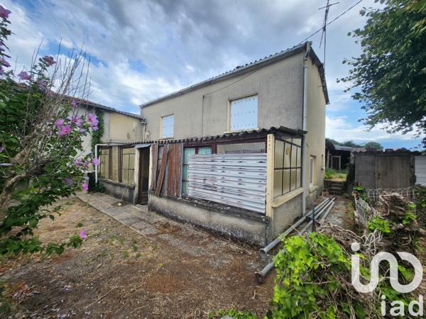 House for sale 3 rooms 78 m² Le Puy-Notre-Dame