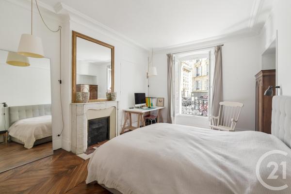 Appartement F4 à vendre  4 pièces - 103,11 m 2   PARIS  - 75009