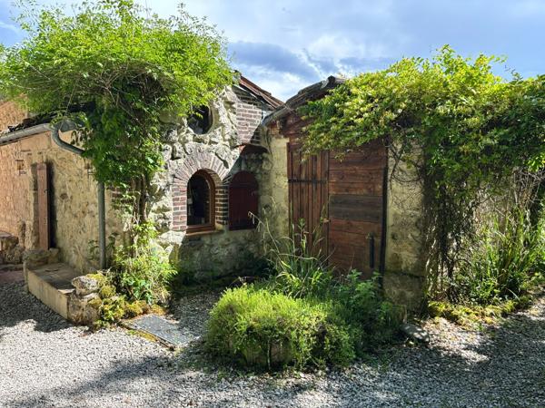 Vente maison 180 m² 8 Pièces Montaigu-de-Quercy