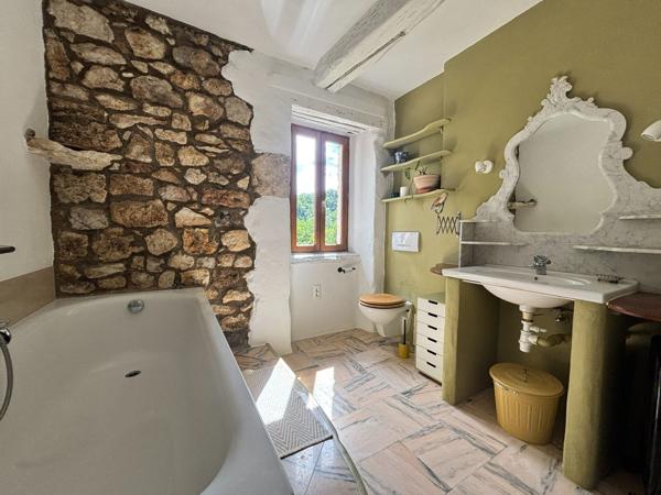 Vente maison 180 m² 8 Pièces Montaigu-de-Quercy