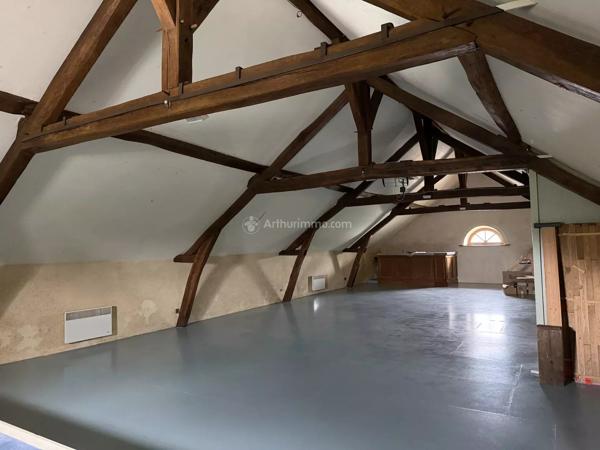 Vente                                                      Maison
                        
                     5 pièces                      350 m2                     à Montval-sur-Loir