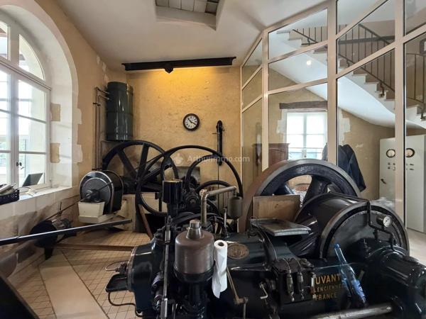 Vente                                                      Maison
                        
                     5 pièces                      350 m2                     à Montval-sur-Loir