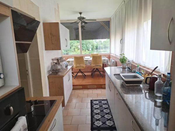 Vente                                                      Maison
                        
                     5 pièces                      350 m2                     à Montval-sur-Loir