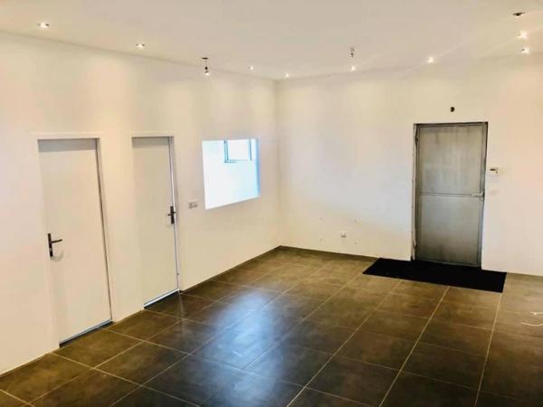 Dpt Yvelines (78), à louer FRENEUSE BUREAUX - Plain pied