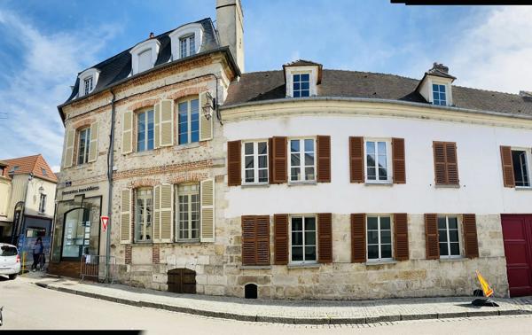 Immeuble à usage mixte