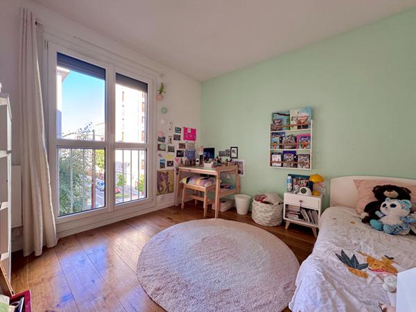 Appartement Pantin 3 pièce(s) 77 m2