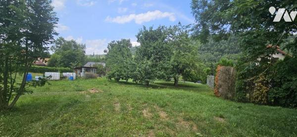 Terrain à bâtir plat au calme