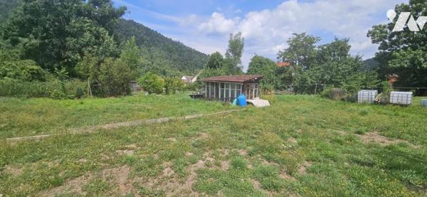 Terrain à bâtir plat au calme