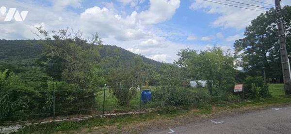 Terrain à bâtir plat au calme