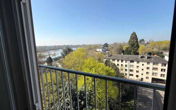 Appartement à vendre    3 pièces • 74,02 m2 Orléans
