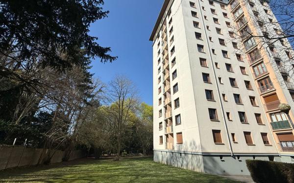 Appartement à vendre    3 pièces • 74,02 m2 Orléans