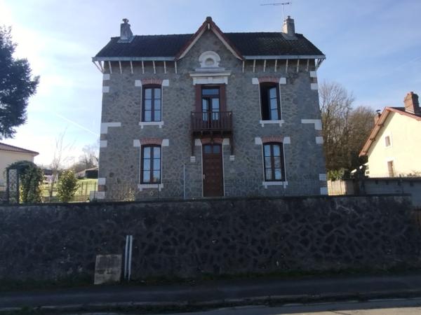 Maison à BOSMIE L'AIGUILLE (87110)