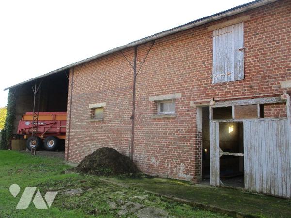 HELFAUT : maison individuelle avec cour et bâtiment