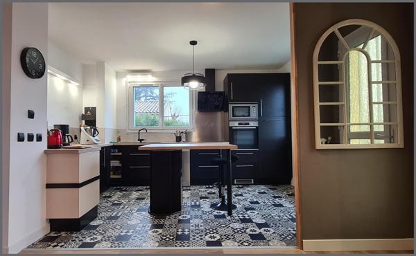 Maison à BRESSUIRE, 79300 - 5 pièces 95m²