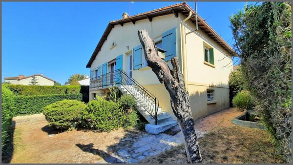 Maison à BRESSUIRE, 79300 - 5 pièces 95m²