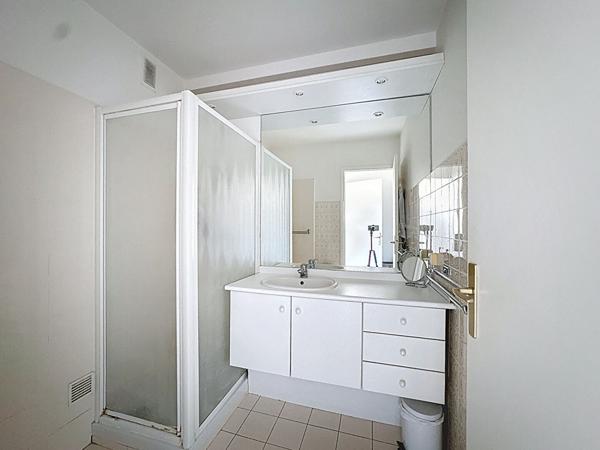 Appartement 3 pièces lumineux avec vue mer à Juan-les-Pins