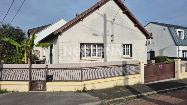 Nestenn Igny Maison 110 m2, secteur place de la Ferme, 4 chambres, jardin, A deux pas des commerces, de l'école Jules Ferry et du collège Emile Zola. Proche ligne V et RER B gare Massy TGV. Proche Saclay et Vélizy