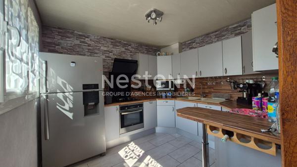 Nestenn Igny Maison 110 m2, secteur place de la Ferme, 4 chambres, jardin, A deux pas des commerces, de l'école Jules Ferry et du collège Emile Zola. Proche ligne V et RER B gare Massy TGV. Proche Saclay et Vélizy