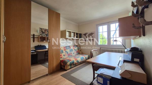 Nestenn Igny Maison 110 m2, secteur place de la Ferme, 4 chambres, jardin, A deux pas des commerces, de l'école Jules Ferry et du collège Emile Zola. Proche ligne V et RER B gare Massy TGV. Proche Saclay et Vélizy