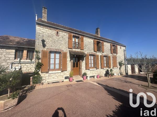 Maison rustique 5 pièces de 120 m² à Souppes-sur-Loing (77460)