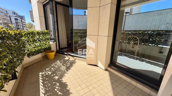 2 PIECES A 2 MINUTES DES PASSAGES