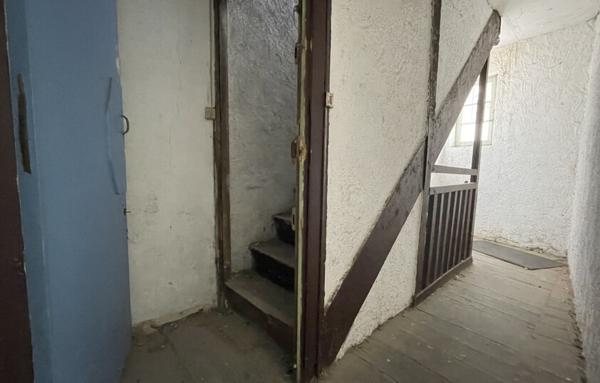 Immeuble à rénover avec potentiel pour deux duplex   Romans-sur-Isère