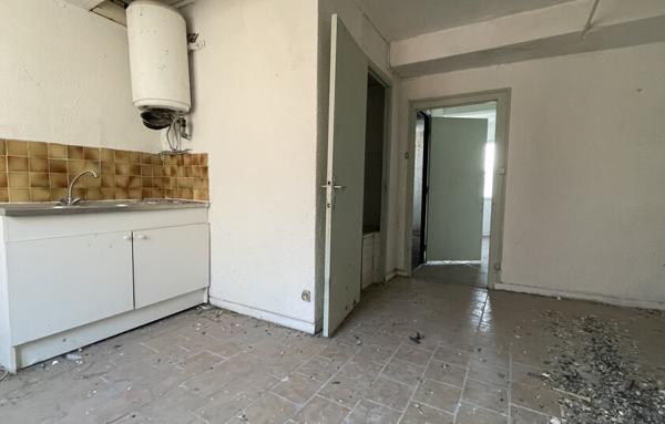 Immeuble à rénover avec potentiel pour deux duplex   Romans-sur-Isère