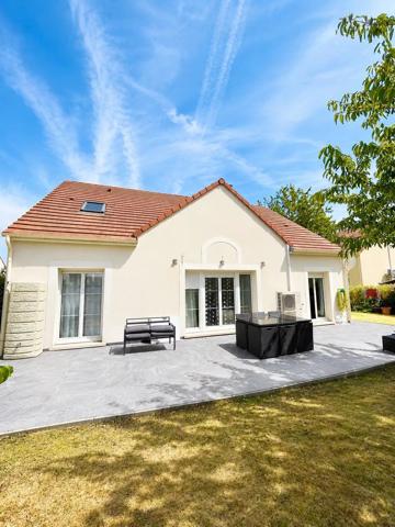 Vente                                                      Maison
                        
                     6 pièces                      140 m2                     à Moissy-Cramayel