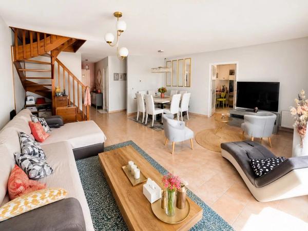 Vente                                                      Maison
                        
                     6 pièces                      140 m2                     à Moissy-Cramayel