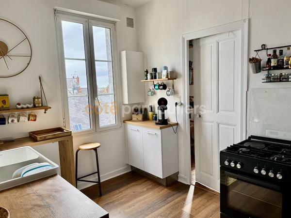 Vente
                Appartement94 m² - 4 Pièces -
                    FOUGERES (35300)