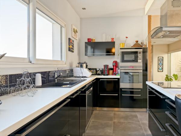 Mercuer (07200) Belle Villa Contemporaine avec Piscine…