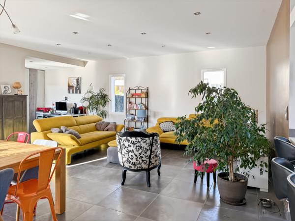 Mercuer (07200) Belle Villa Contemporaine avec Piscine…