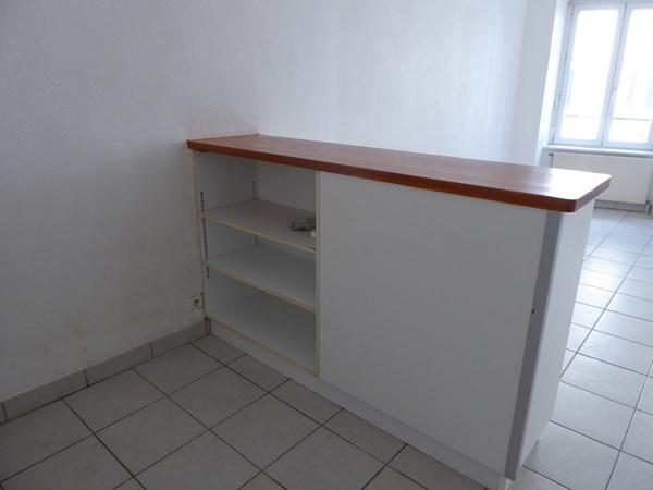 Location Appartement 2 pièces Yssingeaux (43200) - Centre-ville