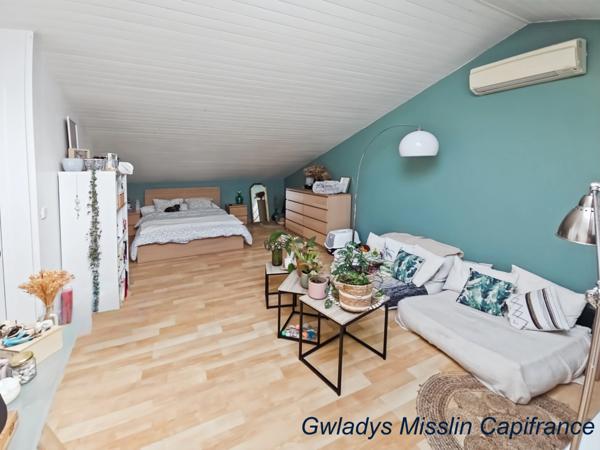 Magnifique propriété à EYSINES de 441 m² avec maison contemporaine de 9 pièces et un immense loft/local d'activité