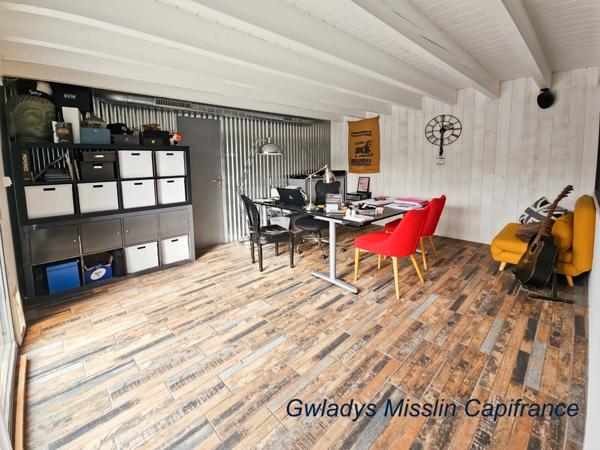 Magnifique propriété à EYSINES de 441 m² avec maison contemporaine de 9 pièces et un immense loft/local d'activité