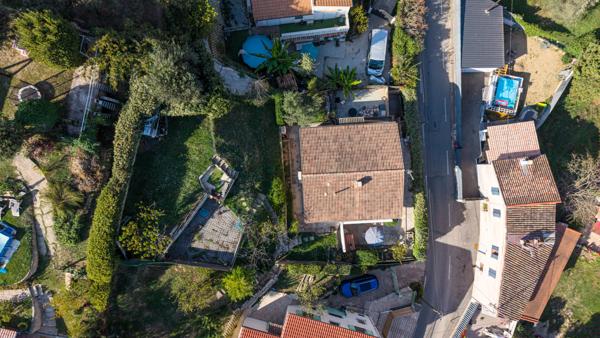 EXCLUSIVITE CONTES LA VERNEA - VILLA DE 132 M² 5 PIECES - TERRAIN 500 M² - GARAGE - PARKING
