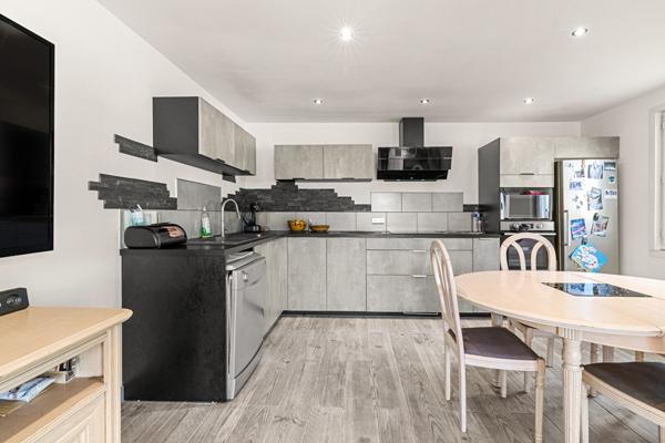 EXCLUSIVITE CONTES LA VERNEA - VILLA DE 132 M² 5 PIECES - TERRAIN 500 M² - GARAGE - PARKING