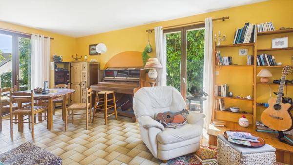 Maison familiale avec piscine au Poinçonnet