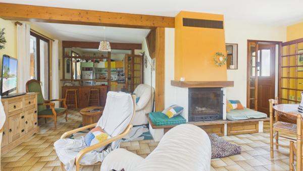 Maison familiale avec piscine au Poinçonnet