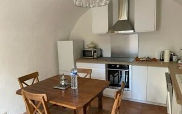 Maison à louer    2 pièces •  Remoulins